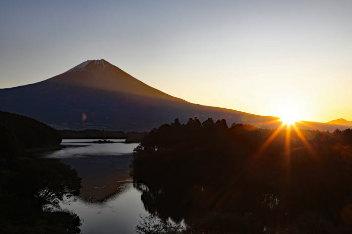 田貫湖の夜明け